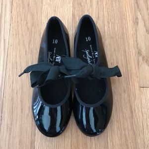 ABT Tap Shoes {black patent leather}